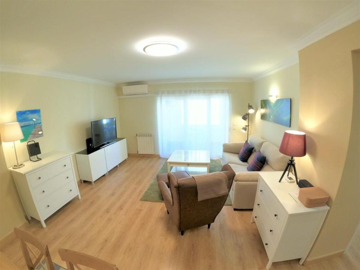 Carnaxide Modern T1 Apartment W Balcony In Carnaxide Oeiras Lisbon Exterior foto