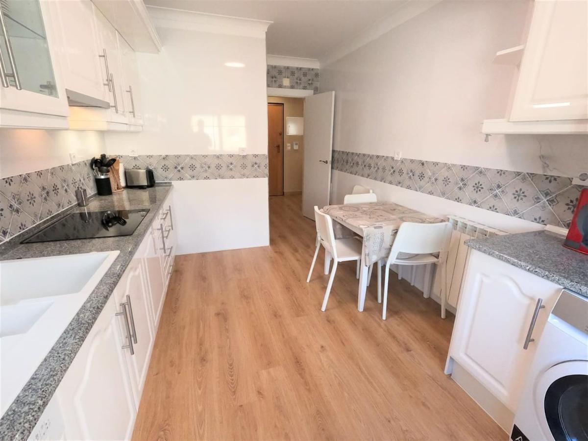 Carnaxide Modern T1 Apartment W Balcony In Carnaxide Oeiras Lisbon Exterior foto
